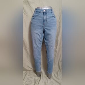 An Old Navy Light Blue Super Skinny Mid Rise Jeans